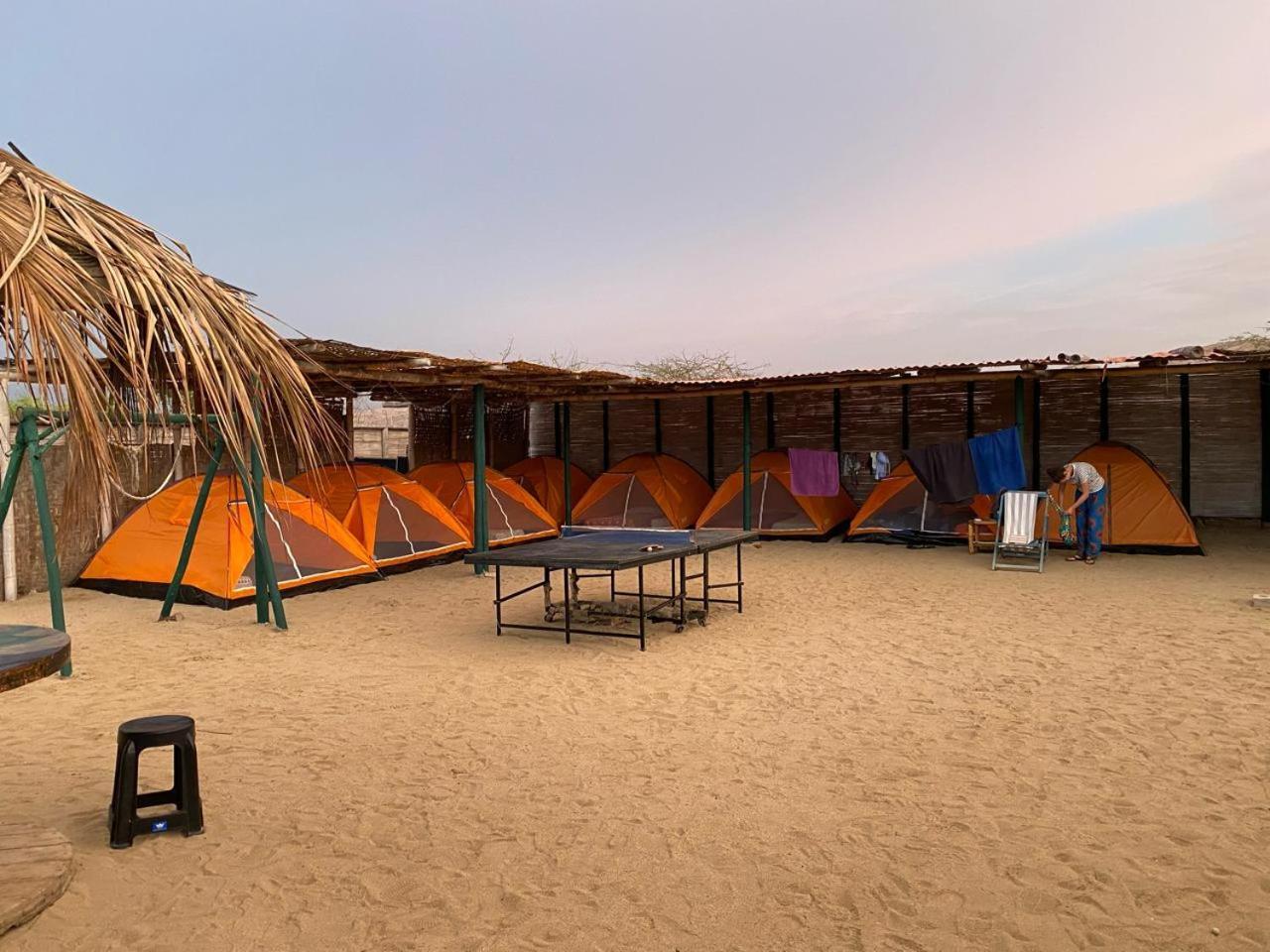 Pepon Surf Camp Hotel Máncora Exterior foto